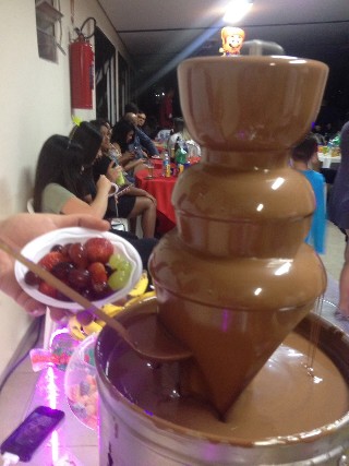 Foto 1 - Cascata de chocolate /  Brigadeiro no Tacho